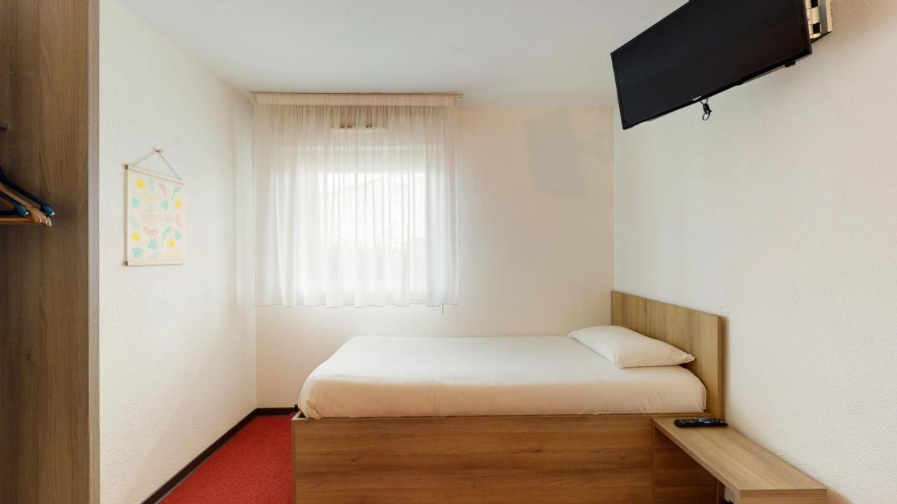 Everhotel De Tarbes-Ibos Exterior photo