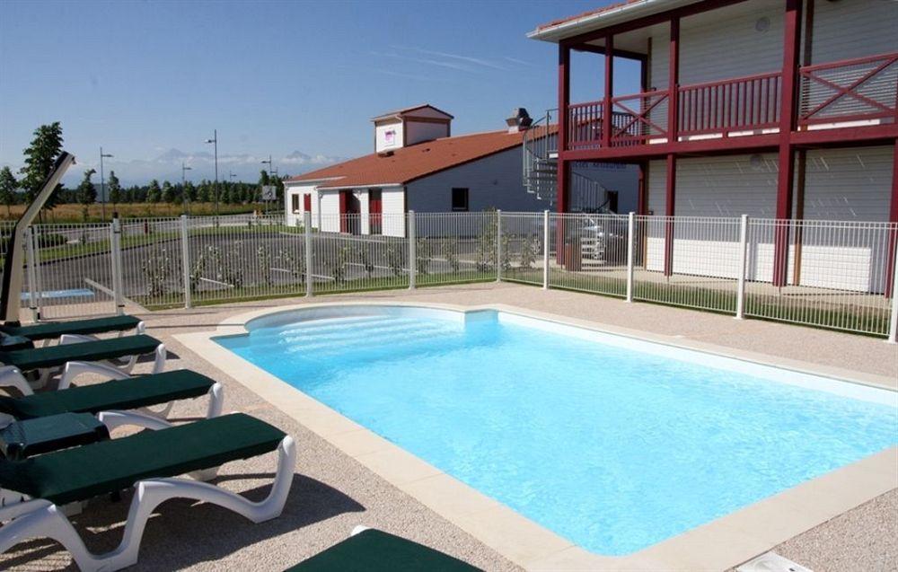 Everhotel De Tarbes-Ibos Exterior photo